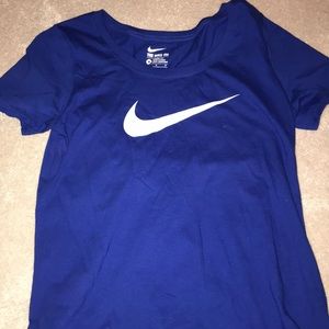 Brand new Nike top!